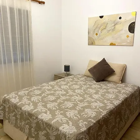 Na Dona Ana - Iberlagos * لاغوس